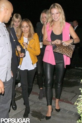 Nicole Richie went to Madonna's show.
Nicole Richie went to Madonna's show.