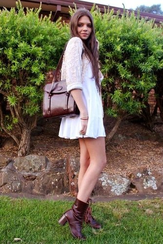 Give your LWD a Fall makeover with deep, oxblood accessories.
Source: Lookbook.nu
Give your LWD a Fall makeover with deep, oxblood accessories.
Source: Lookbook.nu