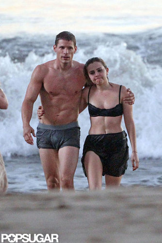 Parenthood's Mae Whitman Films a Sexy PDA Scene in Her Underwear Parenthood's Mae Whitman Films a Sexy PDA Scene in Her Underwear