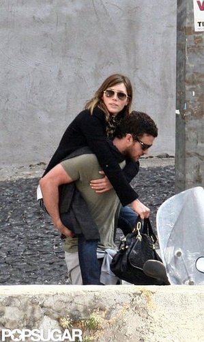 In September 2008, Jessica Biel hopped on Justin Timberlake's back in Rome.
In September 2008, Jessica Biel hopped on Justin Timberlake's back in Rome.