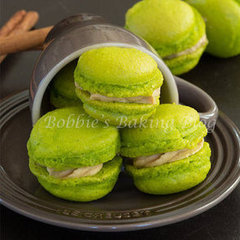 Fleur de Sel Caramel Apple Macarons, Perfect for an Autumn Wedding