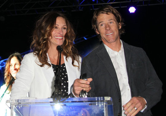Julia Roberts and her husband Danny Moder took the stage during a fundraiser for Heal the Bay in Santa Monica in May 2012.
Julia Roberts and her husband Danny Moder took the stage during a fundraiser for Heal the Bay in Santa Monica in May 2012.