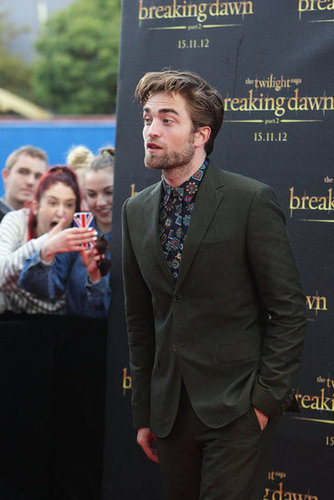 Robert Pattinson appeared at a fan event in Sydney to promote Breaking Dawn Part 2.
Robert Pattinson appeared at a fan event in Sydney to promote Breaking Dawn Part 2.