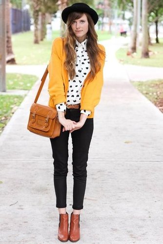 Sometimes it just takes a pop of color to perk up your style — we love the way her mustard hues play against black and brown leather.
Source: Lookbook.nu
Sometimes it just takes a pop of color to perk up your style — we love the way her mustard hues play against black and brown leather.
Source: Lookbook.nu