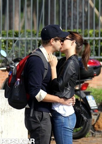 Olivia Wilde and Jason Sudeikis kissed while vacationing in Rome.
Olivia Wilde and Jason Sudeikis kissed while vacationing in Rome.