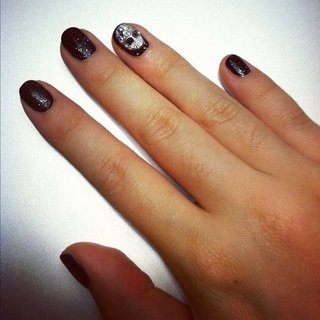 DIY Halloween Skull Manicure and Nail Art