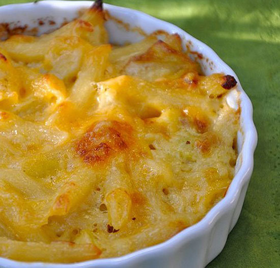 Sharp Cheddar Macaroni and Cheese Sharp Cheddar Macaroni and Cheese
