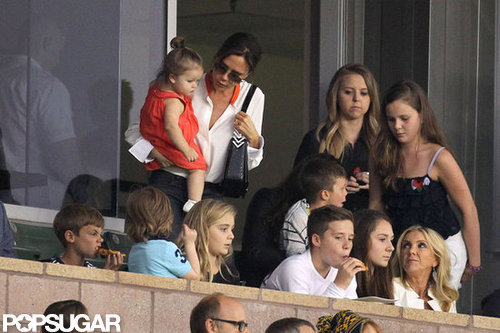 Victoria Beckham carried daughter Harper in LA.
Victoria Beckham carried daughter Harper in LA.