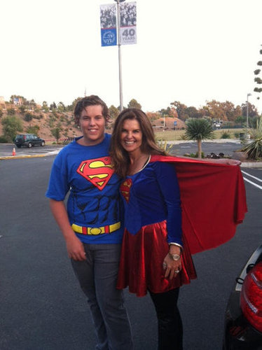 Maria Shriver showed off her superstrength on Halloween.
Source: Twitter user mariashriver
Maria Shriver showed off her superstrength on Halloween.
Source: Twitter user mariashriver