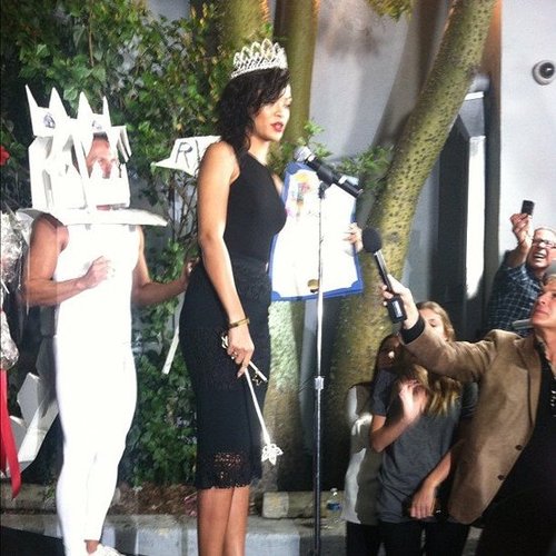 Rihanna was crowned queen of this year's West Hollywood Halloween parade.
Source: Instagram user celebstyle
Rihanna was crowned queen of this year's West Hollywood Halloween parade.
Source: Instagram user celebstyle