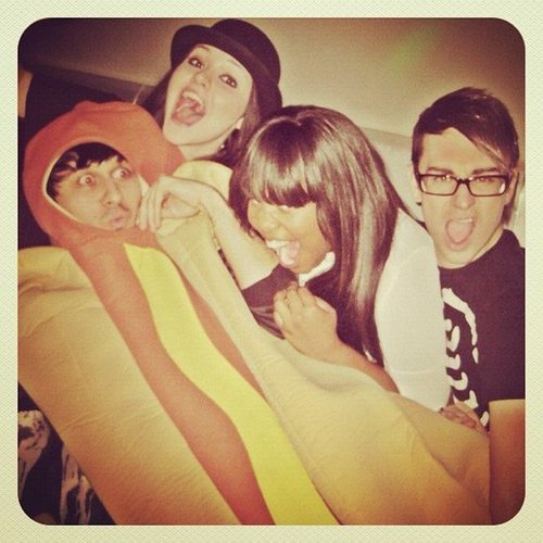 Christian Siriano hung out with Glee's Amber Riley and a hot dog.
Source: Instagram user csiriano
Christian Siriano hung out with Glee's Amber Riley and a hot dog.
Source: Instagram user csiriano