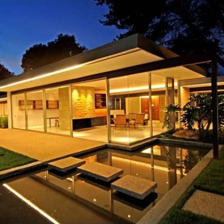 Vidal Sassoon's Home Pictures