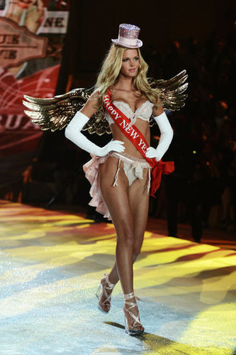Revisit the 2012 Victoria's Secret Fashion Show! Revisit the 2012 Victoria's Secret Fashion Show!