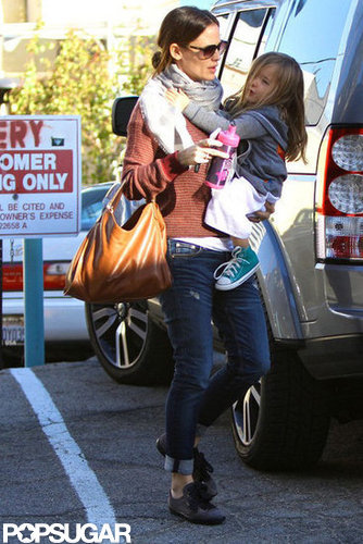 Jennifer Garner Gets Back to LA and Fun With Her Little Ones Jennifer Garner Gets Back to LA and Fun With Her Little Ones