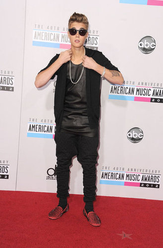 Justin Bieber hit the red carpet at the American Music Awards.
Justin Bieber hit the red carpet at the American Music Awards.