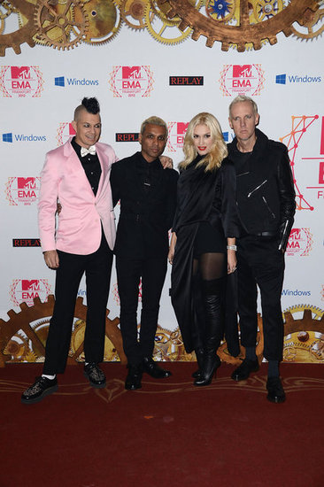 No Doubts, Adrian Young, Tony Kanal, Gwen Stefani and Tom Dumont posed n the red carpet at the MTV EMAs.
No Doubts, Adrian Young, Tony Kanal, Gwen Stefani and Tom Dumont posed n the red carpet at the MTV EMAs.