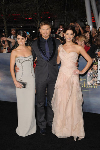 Breaking Dawn Part 2 is #1 — See All the Photos From Twilight's Final Press Tour! Breaking Dawn Part 2 is #1 — See All the Photos From Twilight's Final Press Tour!
