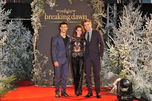 Breaking Dawn Part 2 is #1 — See All the Photos From Twilight's Final Press Tour! Breaking Dawn Part 2 is #1 — See All the Photos From Twilight's Final Press Tour!