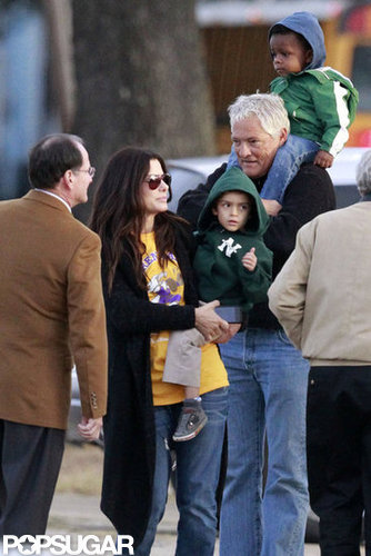 Sandra Bullock held Levi McConaughey in New Orleans.
Sandra Bullock held Levi McConaughey in New Orleans.