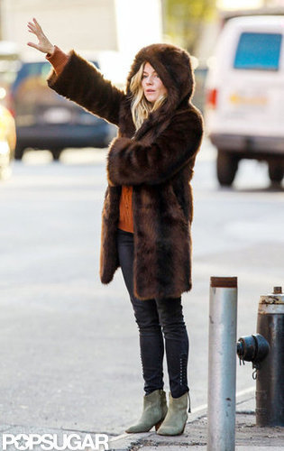 Sienna Miller Keeps Cozy in the Big Apple Sienna Miller Keeps Cozy in the Big Apple