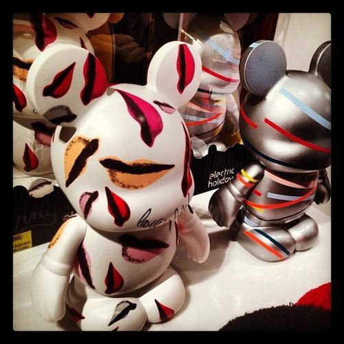 It was an Electric Disney Holiday at Barneys.
It was an Electric Disney Holiday at Barneys.