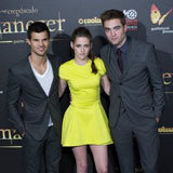 Kristen Stewart Packs a Neon Punch on Breaking Dawn's Black Carpet Kristen Stewart Packs a Neon Punch on Breaking Dawn's Black Carpet