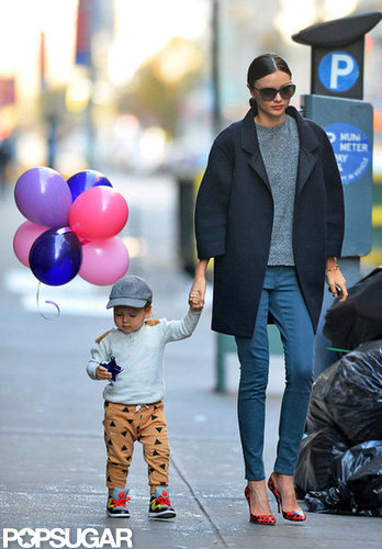 Miranda Kerr and Flynn Bloom picked up some balloons in NYC.
Miranda Kerr and Flynn Bloom picked up some balloons in NYC.