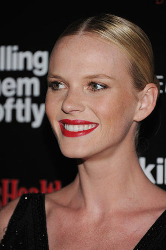 Anne V wore red lipstick for the Killing Them Softly screening in NYC.
Anne V wore red lipstick for the Killing Them Softly screening in NYC.