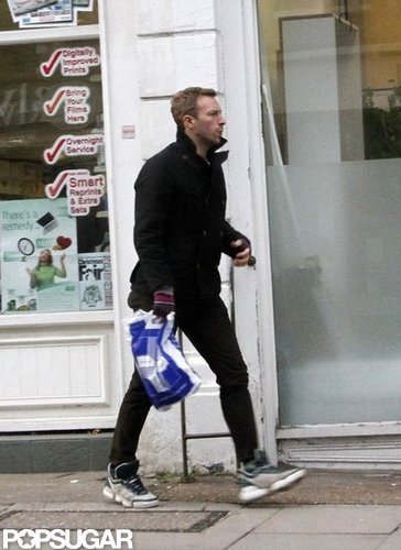 Chris Martin shopped in London.
Chris Martin shopped in London.