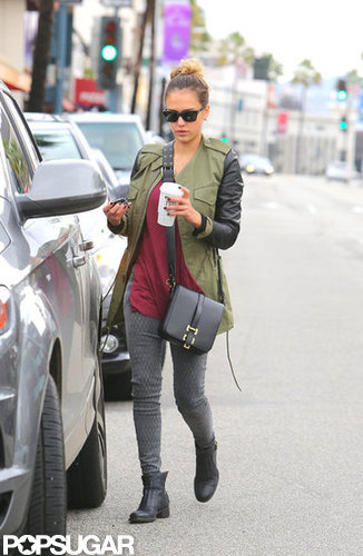 Jessica Alba Embarks on a Girls-Only Trip With Honor Jessica Alba Embarks on a Girls-Only Trip With Honor