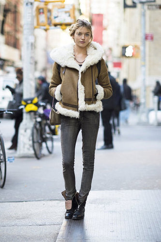 How cozy does she look?! We need that shearling jacket.
Source: Adam Katz Sinding
How cozy does she look?! We need that shearling jacket.
Source: Adam Katz Sinding