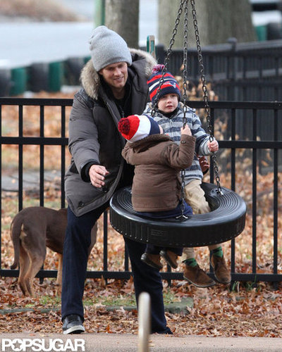 Tom pushed his sons, Benjamin and Jack, around on a tire swing at a Boston park in December.
Tom pushed his sons, Benjamin and Jack, around on a tire swing at a Boston park in December.