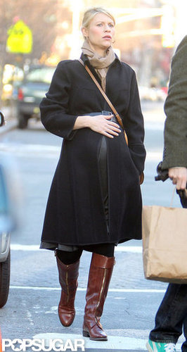 Claire Danes belted her coat.
Claire Danes belted her coat.