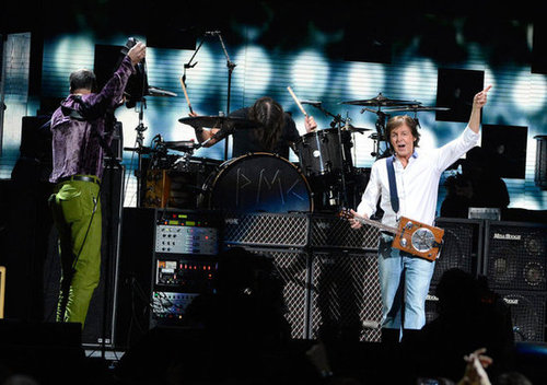 Paul and Nirvana Play the 12/12/12 Show With Kanye, Chris, and More Stars Paul and Nirvana Play the 12/12/12 Show With Kanye, Chris, and More Stars
