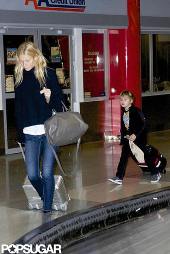 Gwyneth and Chris Bring the Kids to NYC For New Year's With Jay-Z Gwyneth and Chris Bring the Kids to NYC For New Year's With Jay-Z