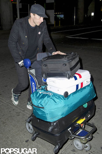 Gwyneth and Chris Bring the Kids to NYC For New Year's With Jay-Z Gwyneth and Chris Bring the Kids to NYC For New Year's With Jay-Z