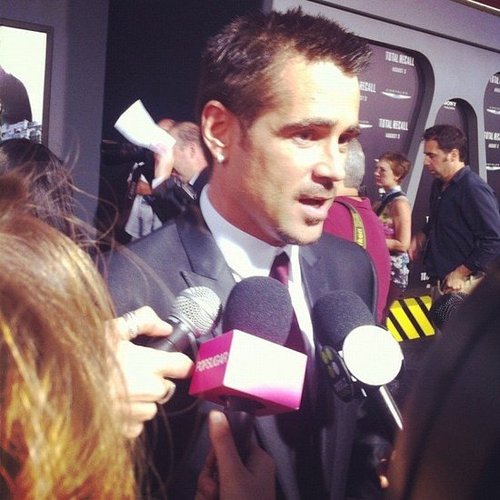 At the film's premiere, Colin Farrell joked around with us about which leading lady in Total Recall was tougher.
At the film's premiere, Colin Farrell joked around with us about which leading lady in Total Recall was tougher.