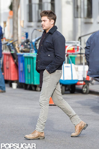 Zac Efron walked around set in NYC.
Zac Efron walked around set in NYC.