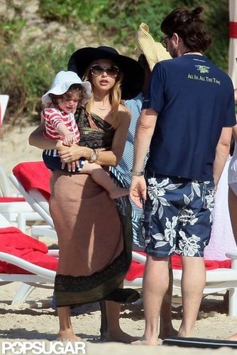 Rachel Zoe talked with Roger.
Rachel Zoe talked with Roger.