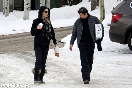 Kate Hudson and Matthew Bellamy went to get coffee.
Kate Hudson and Matthew Bellamy went to get coffee.