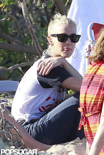Ashlee Simpson hung out on the beach.
Ashlee Simpson hung out on the beach.