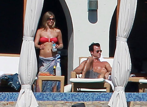 Jennifer Aniston Fits in Bikini Time With Emily Blunt and Their Boys Jennifer Aniston Fits in Bikini Time With Emily Blunt and Their Boys
