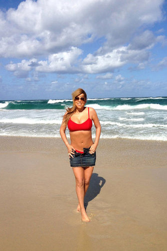 Back in January 2013, Mariah Carey showed off her bikini body on the beach in Australia.
Back in January 2013, Mariah Carey showed off her bikini body on the beach in Australia.