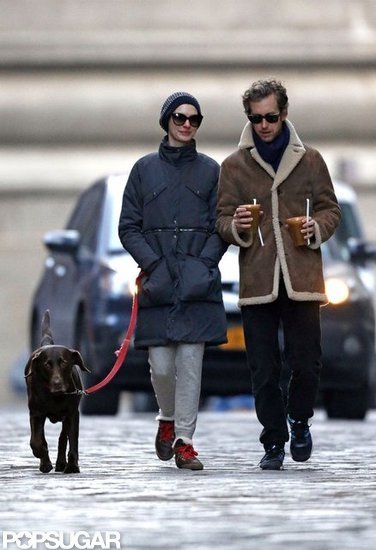 Anne Hathaway and Adam Shulman picked up juice drinks in NYC.
Anne Hathaway and Adam Shulman picked up juice drinks in NYC.