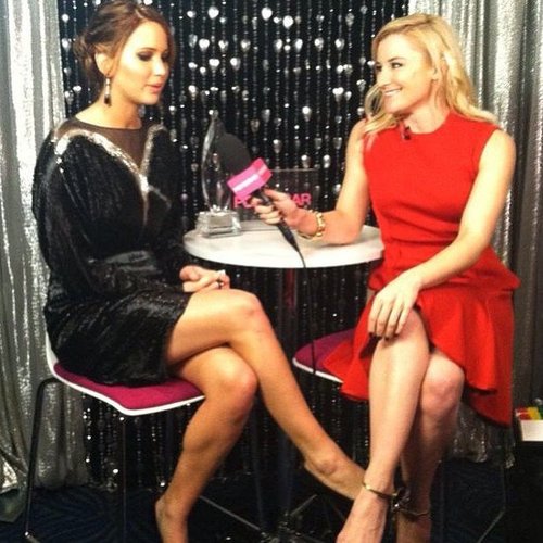 PopSugar's Lindsay Miller chatted with Jennifer Lawrence after winning the award for favorite face of heroism at the People's Choice Awards.
Source: Instagram user PopSugar
PopSugar's Lindsay Miller chatted with Jennifer Lawrence after winning the award for favorite face of heroism at the People's Choice Awards.
Source: Instagram user PopSugar