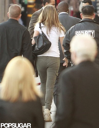 Jennifer Aniston Brings Justin Along — and Gives a Haircut! — on Kimmel Jennifer Aniston Brings Justin Along — and Gives a Haircut! — on Kimmel
