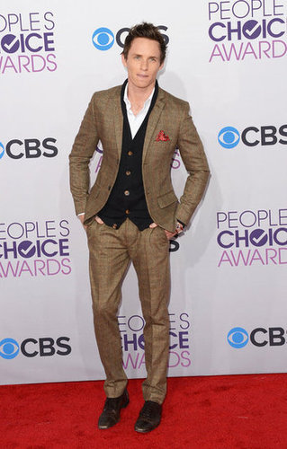 Eddie Redmayne wore a brown suit for the People's Choice Awards.
Eddie Redmayne wore a brown suit for the People's Choice Awards.