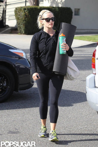Reese Witherspoon walked back to her car after a fitness class.
Reese Witherspoon walked back to her car after a fitness class.