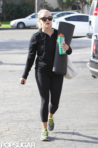 Reese Witherspoon Mixes Gym and Family Time Reese Witherspoon Mixes Gym and Family Time