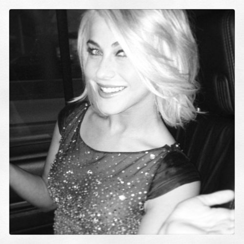 Julianne Hough shared a photo while en route to the People's Choice Awards.
Source: Instagram user juleshough
Julianne Hough shared a photo while en route to the People's Choice Awards.
Source: Instagram user juleshough